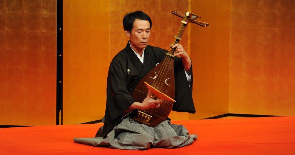 約80年前の琵琶 Amazon.co.jp: 琵琶劇唱~鶴田錦史の世界: ミュージック