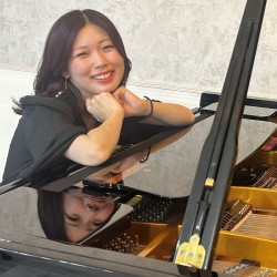 三原奈那（ピアノ）