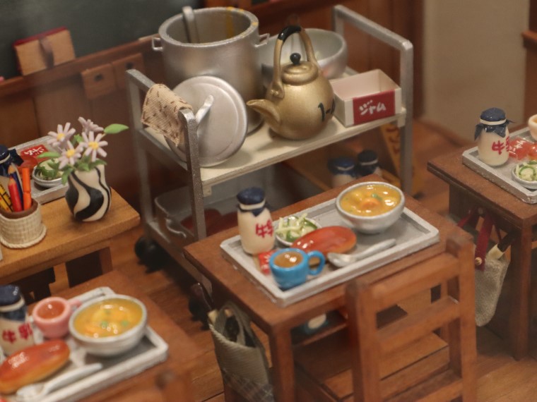 ふくにゃん様 オーダーページ ドールハウス 洋館風